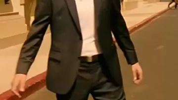 Blazer worn by Reef Hawk (Keanu Reeves) in Outcome