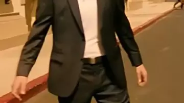 Blazer usado por Reef Hawk (Keanu Reeves) en Outcome