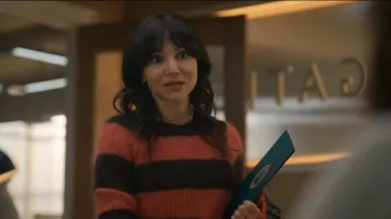 Pull rayé brossé Allsaints Lana porté par Caroline (Christina Wren) tel que vu dans Will Trent (S04E14)