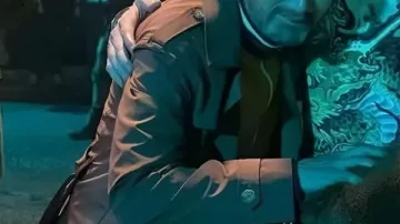 Gabardina Mads Mikkelsen 2025 Dust Bunny