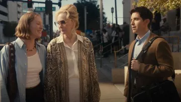 Polo Polo Ralph Lauren Chemise Oxford porté par Ava (Hannah Einbinder) tel que vu dans Hacks (S05E01)