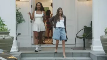 Levi's High Baggy Short worn by Amanda Batula as seen in Summer House (S10E10)