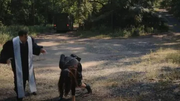 Bota occidental de Odesa de la Reforma usada por Morgan (Taylor Ortega) como se ve en Big Mistakes (S01E02)