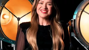 The Voice S29 Kelly Clarkson Veston en tweed de Kelly Clarkson telle que vue dans The Voice