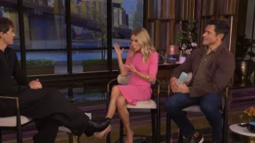 Robe fourreau Dolce & Gabbana Cady portée par Kelly Ripa telle que vue dans LIVE with Kelly and Mark le 14 avril 2026