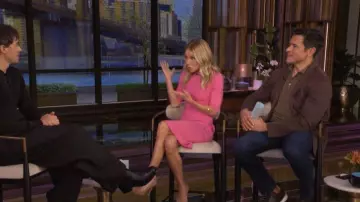 Robe fourreau Dolce & Gabbana Cady portée par Kelly Ripa telle que vue dans LIVE with Kelly and Mark le 14 avril 2026