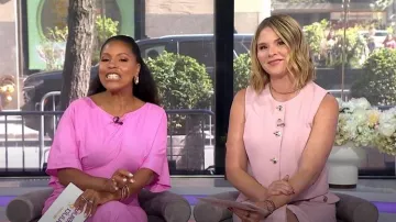 Vestido largo Staud Amelie llevado por Sheinelle Jones visto en Today with Jenna & Sheinelle el 14 de abril de 2026