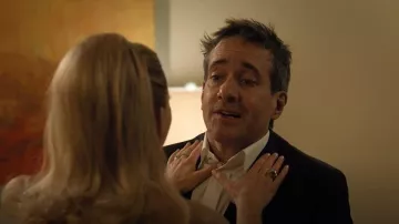 Swarovski Matrix Vittore ring Baguette Cut worn by Lindy (Elizabeth Banks) as seen in The Miniature Wife (S01E01)