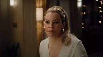 Missoma Chubby Medium Hoop Earrings worn by Lindy (Elizabeth Banks) as seen in The Miniature Wife (S01E01)