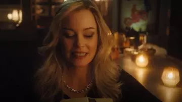 Sophie Breitmeyer Silver Chunky Necklace worn by Lindy (Elizabeth Banks) as seen in The Miniature Wife (S01E02)