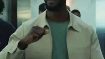 Chaqueta crema Cross S02 Aldis Hodge llevada por Alex Cross (Aldis Hodge) en Cross (S01)
