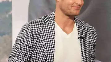 The Jennifer Hudson Show Justin Hartley Blazer
