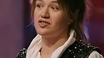 The Voice S29 Kelly Clarkson Black Bead Embellished Vest worn by Kelly Clarkson as seen in The Voice