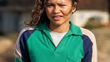 Euphoria S03 Zendaya Polo Verde