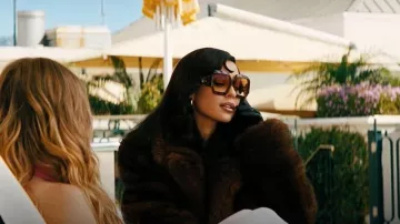 Guantes de cuero sintético Ernest W Baker usados por Maddy Perez (Alexa Demie) como se ve en Euphoria (S03E02)