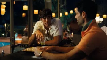 Camisa de algodón de hombre Bottega Veneta usada por Nate Jacobs (Jacob Elordi) tal como se ve en Euphoria (S03E02)
