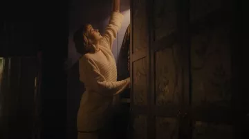 VRG Grl Tricot Crochet Pull Pullover Rouge Mini Robe Mini Portée par (Carey Mulligan) telle que vue dans BEEF(S02E01)