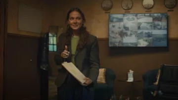 Aritzia Americana destacada llevada por Ashley Miller (Cailee Spaeny) vista en BEEF (S02E02)
