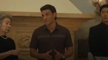 TravisMathew Coast Charted Chest Stripe Piqué Polo que lleva Joshua Martín (Oscar Isaac) como se ve en BEEF (S02E03)