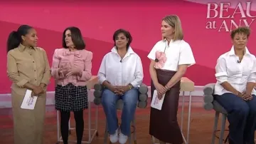 Valentino Bow Detail Crispy Lightweight Crop Wool Jacket worn by Erica Taylor as seen in Today  with Jenna & Sheinelle on  April 20, 2026