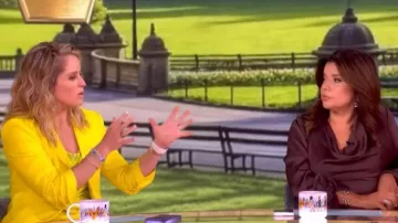 Pendientes de pirita Jennifer Miller usados por Ana Navarro, tal como se ve en The View el 21 de abril de 2026