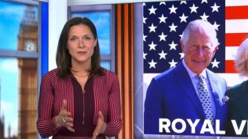 Me + Em vestido largo rosa con cuello llevado por Maggie Rulli, visto en Good Morning America el 15 de abril de 2026