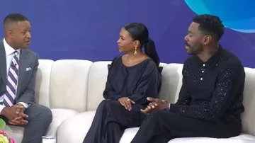 Chemise à manches longues Casablanca Hot Fix Monogramme portée par Colman Domingo telle que vue dans Today le 
22 avril 2026