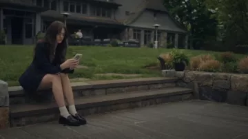Mocasín grueso de Agathea de la Reforma que lleva Tori Cooper (Isabel Gravitt) como se ve en Your Friends & Neighbors (S02E02)