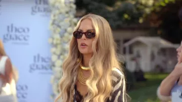 Collar de media luna de Saint Laurent llevado por Rachel Zoe como se ve en Las verdaderas amas de casa de Beverly Hills (S15E18)