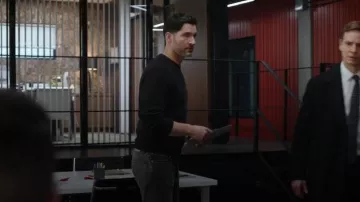 Vaqueros ajustados Levi's 511 usados por Hart Hoxton (Tom Ellis) como se ve en CIA (S01E07)