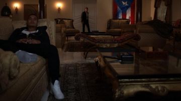 Sneakers white Ismael Cruz Cordova in Ray Donovan