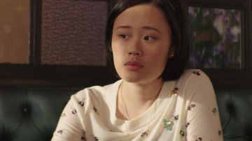 Courtney Crimson (Michele Selene Ang) J. Équipage haut en 13 raisons pour lesquelles