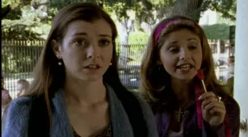 les boucles d'oreilles de Willow Rosenberg (Alyson Hannigan) dans #buffy contre les vampires