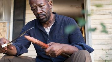 La chemise de Morgan Jones (Lennie James) dans The Walking Dead S07E13