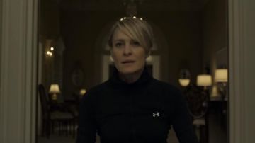 Le sweatshirt à zip noir Under Armour de Claire Underwood (Robin Wright) dans House of Cards