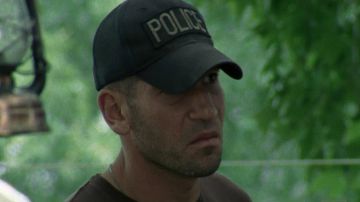 La casquette "police" de Shane Walsh (Jon Bernthal) dans The Walking Dead