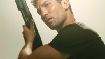 Le tee shirt noir de Shane Walsh (Jon Bernthal) dans The Walking Dead