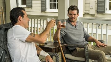 The tan pants of Spencer Monroe (Austin Nichols) in The Walking Dead S06E08