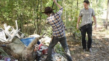 The plaid shirt of Carl Grimes (Chandler Riggs) in The Walking Dead S05E12