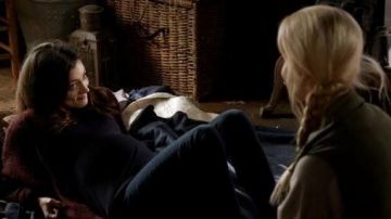 Boots Steve Madden for Hayley Marshall (Phoebe Tonkin) on The Originals S1E19