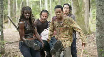 La chemise de Noah (Tyler James Williams) dans The Walking Dead S05E09