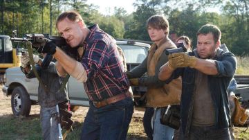 La chemise à carreaux de Tobin (Jason Douglas) dans The Walking Dead S05E14