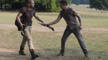 Les boots noires de Shane Walsh (Jon Bernthal) dans The Walking Dead