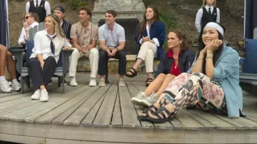Pantalones de retallos de mujer Zara que lleva Kasey tal como se ve en Million Dollar Secret (S02E03)