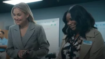 Favorite Daughter The Phoebe Blazer worn by Isla Gordon (Kate Hudson) as seen in Running Point (S02E06)