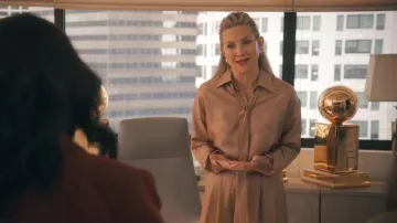 Zimmermann Pleated Belted Trousers worn by Isla Gordon (Kate Hudson) as seen in Running Point (S02E06)