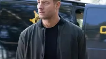 Tracker S03 Justin Hartley Green Bomber Jacket worn by Colter Shaw (Justin Hartley) as seen in Tracker (S03E01)