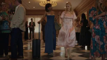 Vestido Midi de corsé azul vaquero Montsand usado por Eleanor (Kerry Washington) tal como se ve en Imperfect Women (S01E04)