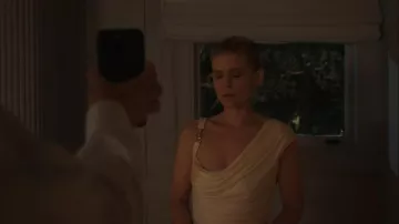 Robe drapée en jersey liquide viscose Versace portée par Nancy (Kate Mara) telle que vue dans Imperfect Women (S01E06)