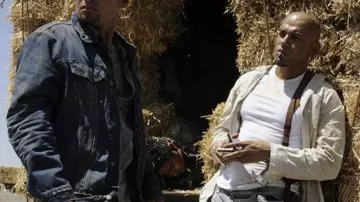 Marco Salamancas denim jacket (left) worn in s3 ep1 of Breaking Bad. Marco Salamanca (Luis Moncada) in Breaking Bad (S03E01)